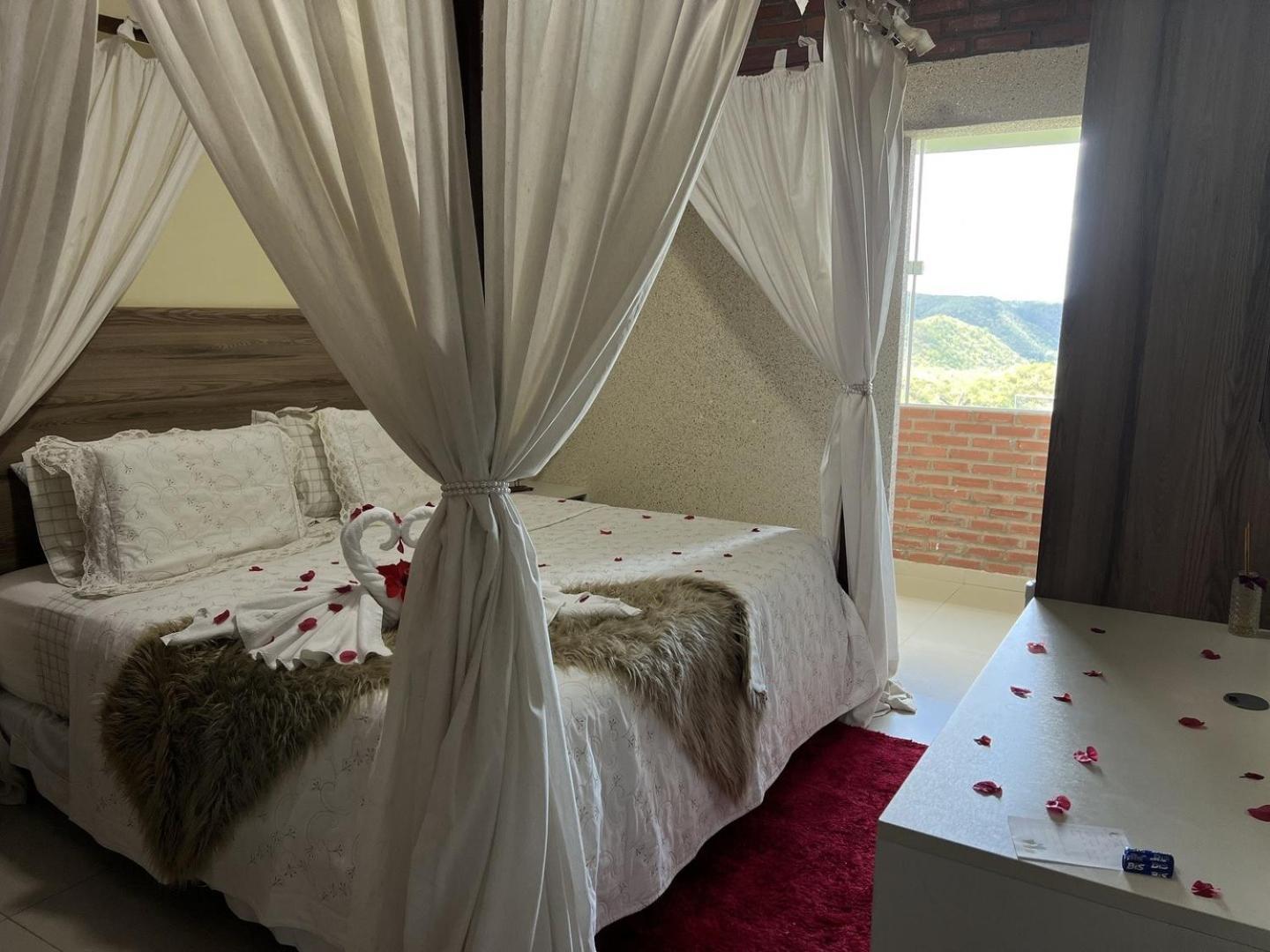 Pedra Do Sino Hotel 皮拉尼亚斯 外观 照片