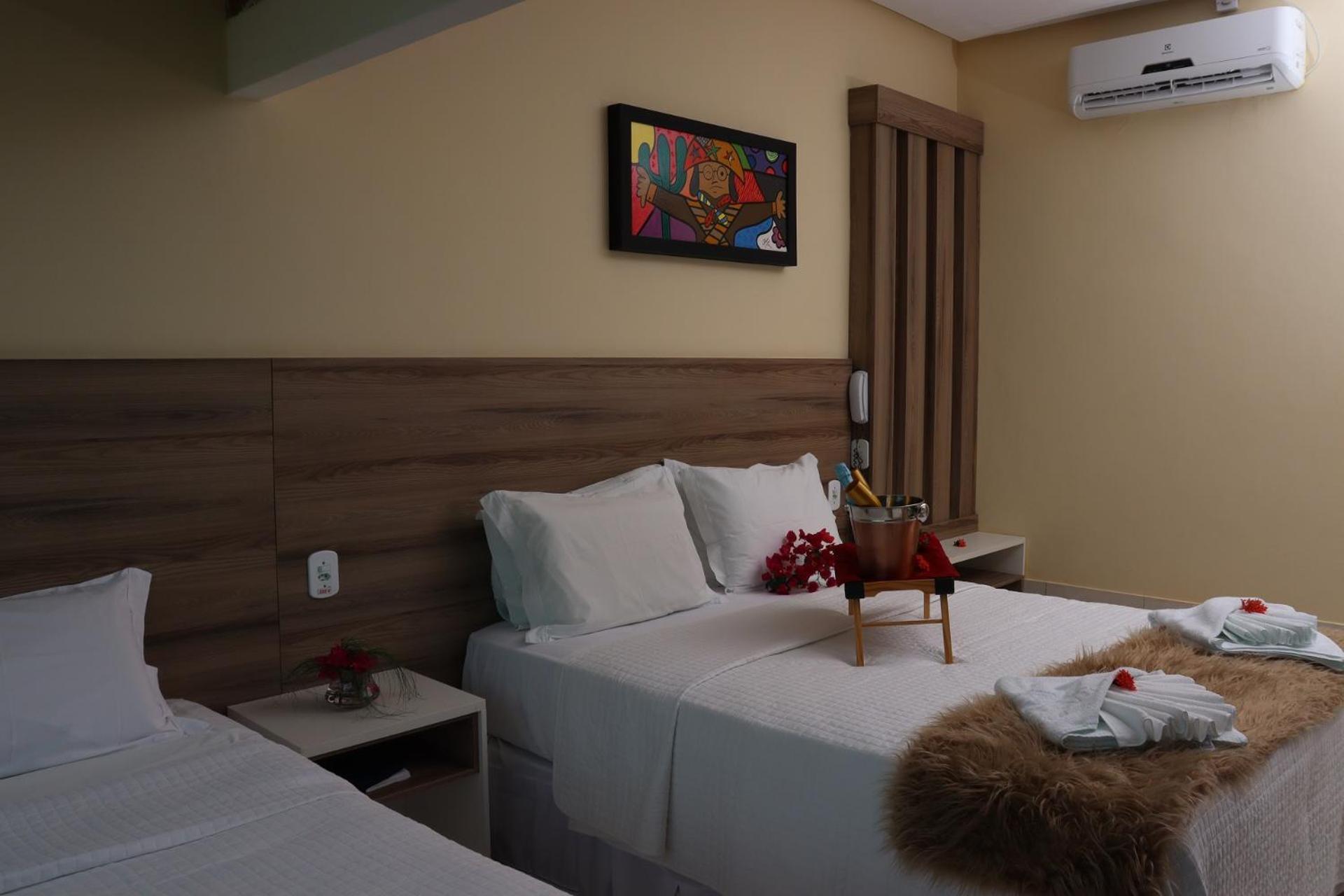 Pedra Do Sino Hotel 皮拉尼亚斯 外观 照片