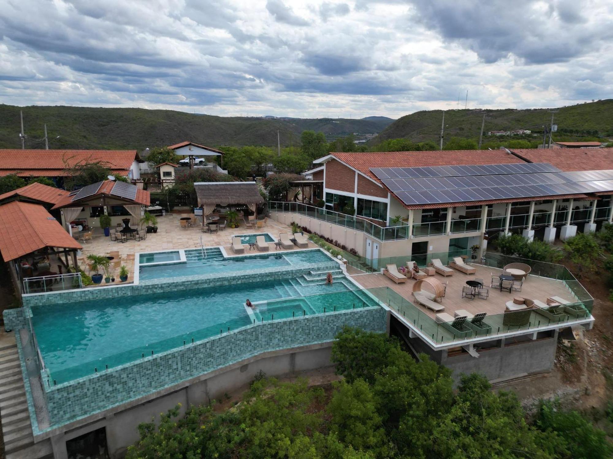 Pedra Do Sino Hotel 皮拉尼亚斯 外观 照片